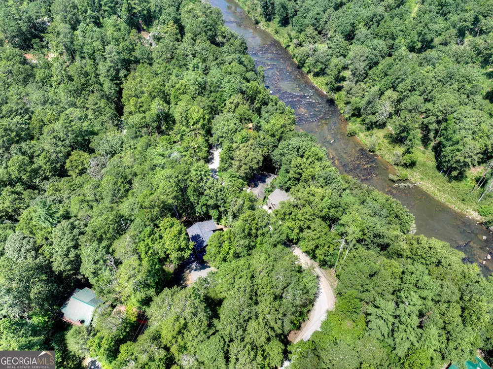 22 Kings CT Ellijay, GA 30540