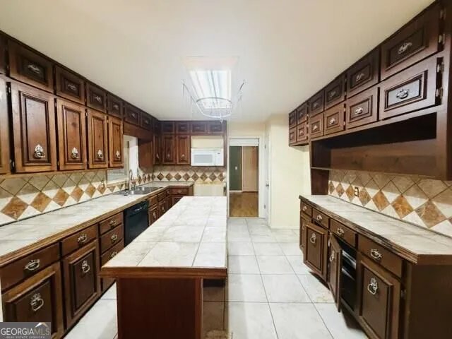 145 W Triple Tree DR Carrollton, GA 30117