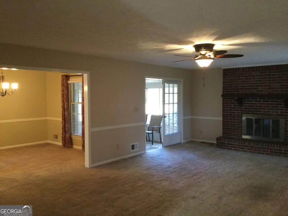 1368 BRANCHWOOD DR Snellville, GA 30078