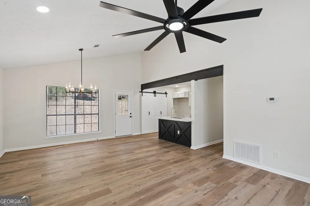 6361 Valley Dale DR Riverdale, GA 30274