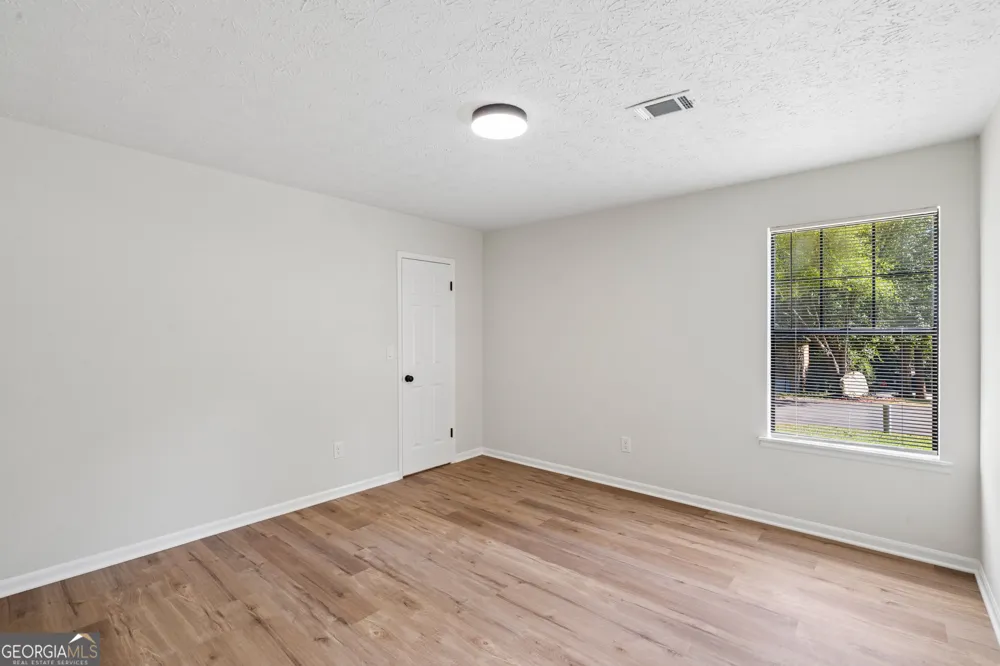 6361 Valley Dale DR Riverdale, GA 30274