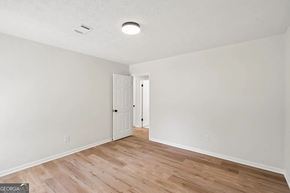 6361 Valley Dale DR Riverdale, GA 30274