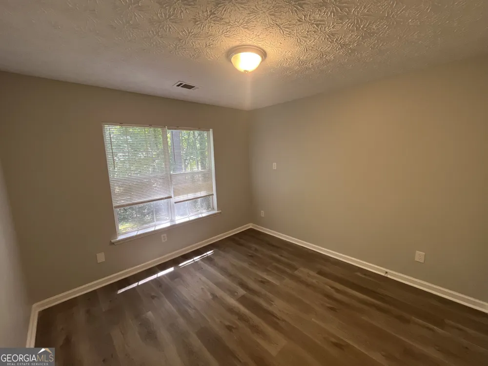 35 Creekview CT Covington, GA 30016