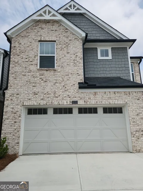 1050 Sunny Lake DR