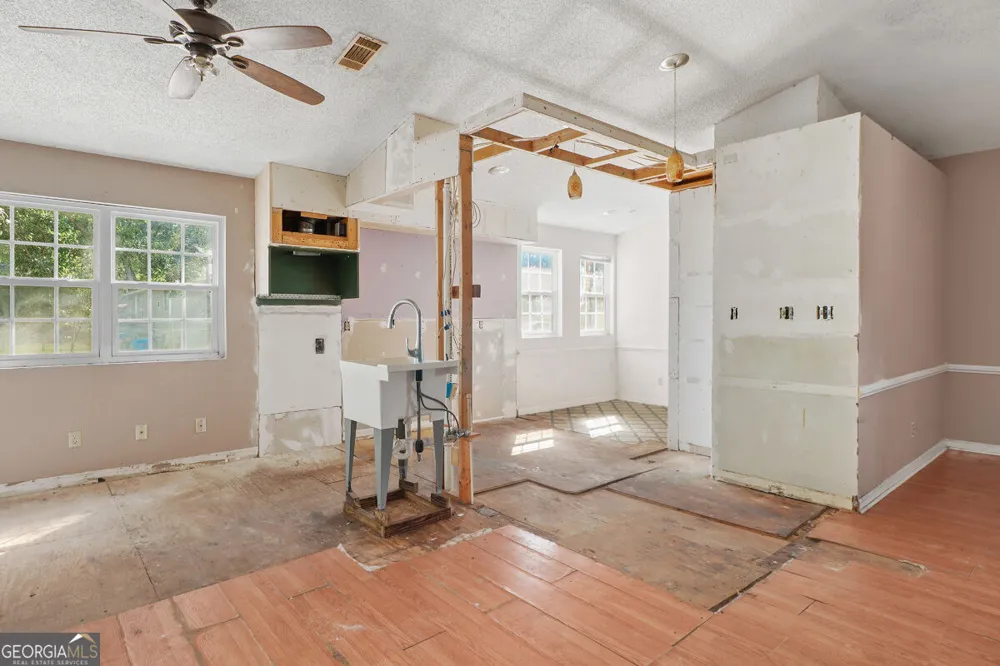 598 Clark RD Guyton, GA 31312