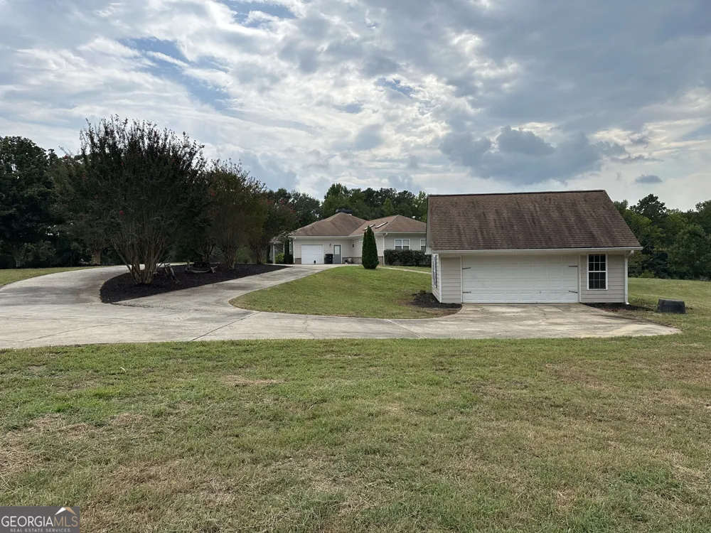 54 Whatley RD Griffin, GA 30224
