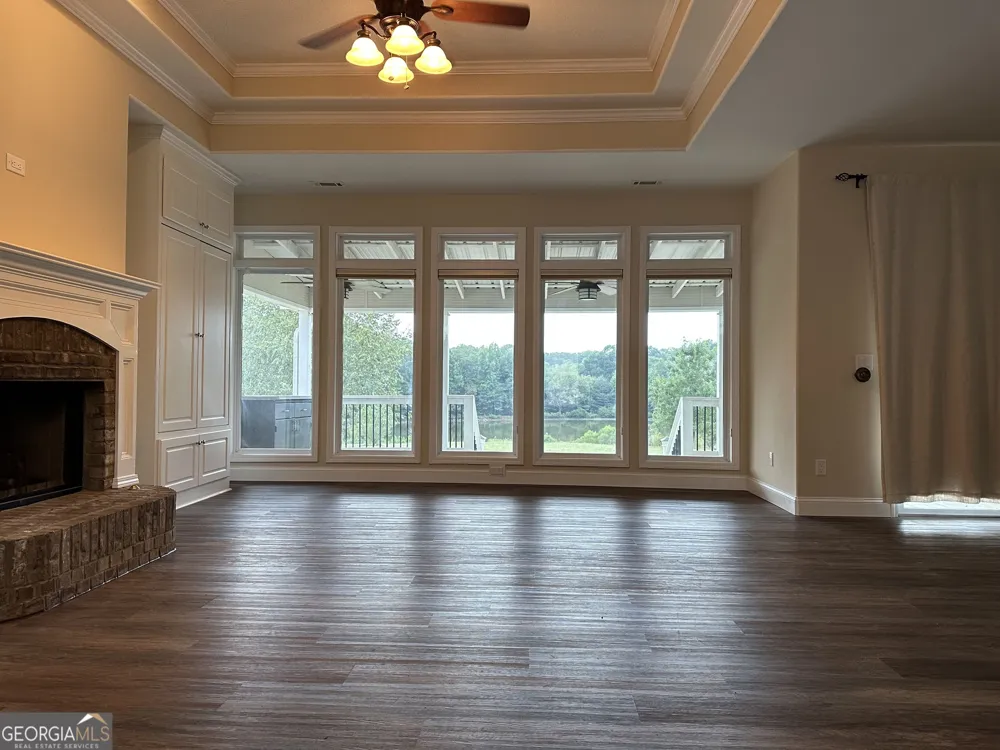 54 Whatley RD Griffin, GA 30224