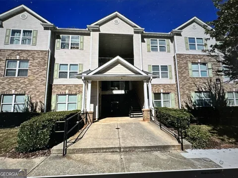 3203 Fairington Ridge CIR