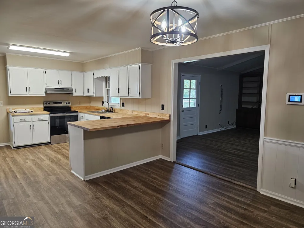 1715 Highland AVE Dublin, GA 31021