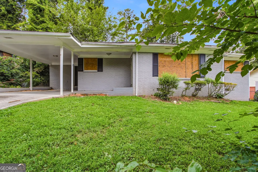 1883 Cindy DR Decatur, GA 30032
