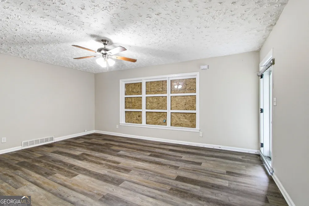 1883 Cindy DR Decatur, GA 30032