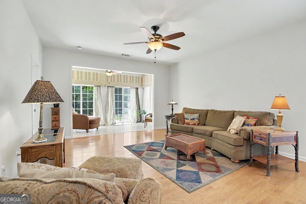 102 Magic Lily DR Griffin, GA 30223