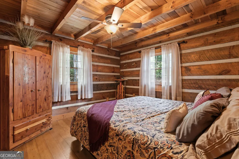 21 Mountain View TRL Cherry Log, GA 30522