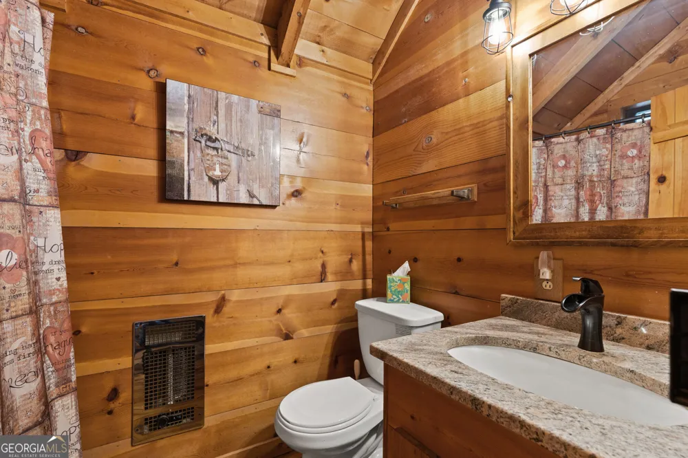 21 Mountain View TRL Cherry Log, GA 30522