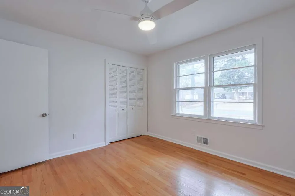 1055 Tuxedo DR Roswell, GA 30075