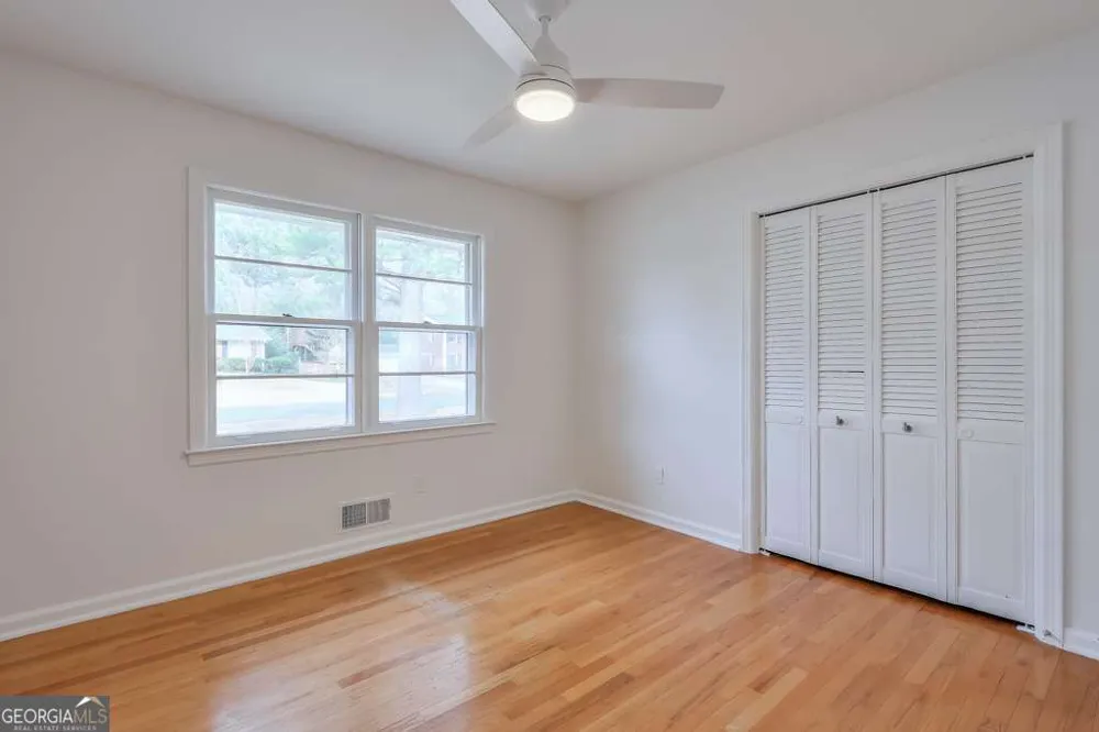 1055 Tuxedo DR Roswell, GA 30075