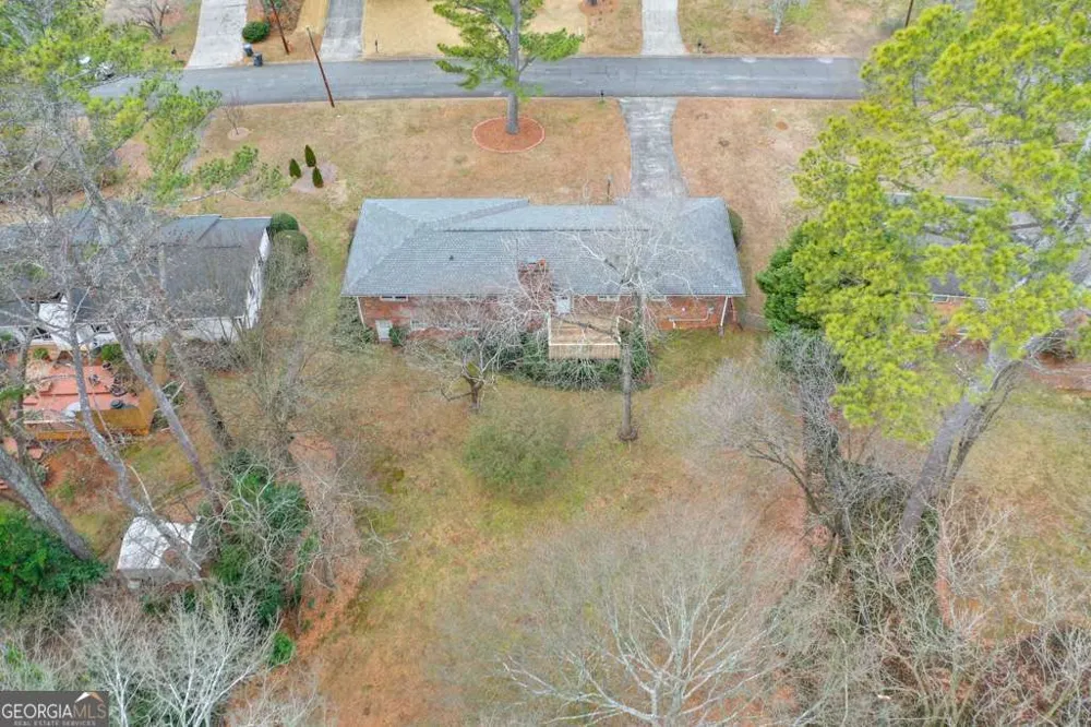 1055 Tuxedo DR Roswell, GA 30075