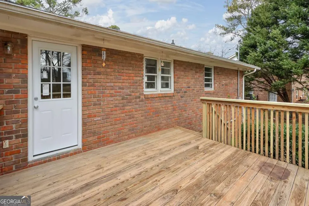 1055 Tuxedo DR Roswell, GA 30075