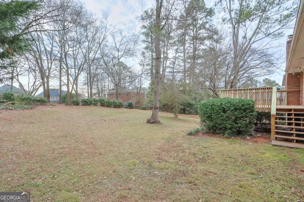 1055 Tuxedo DR Roswell, GA 30075