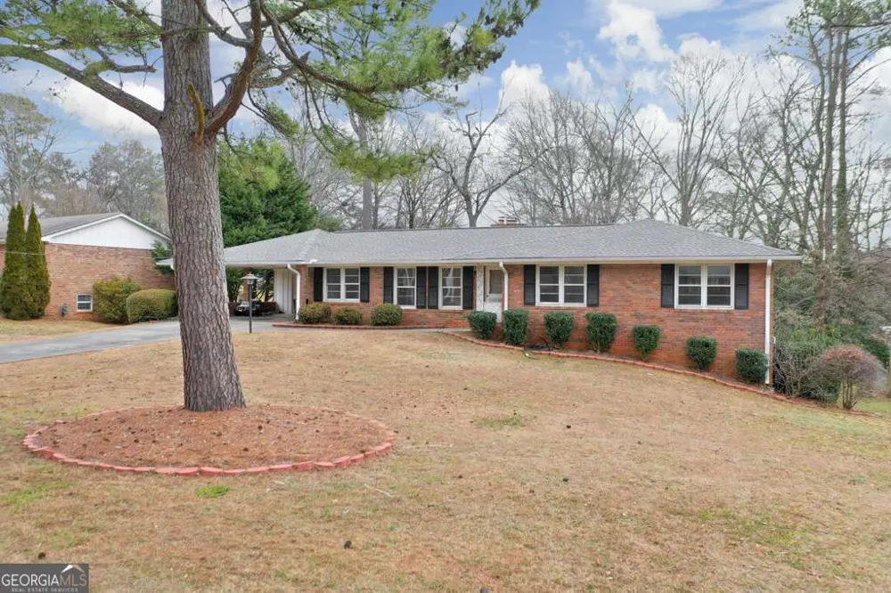 1055 Tuxedo DR Roswell, GA 30075