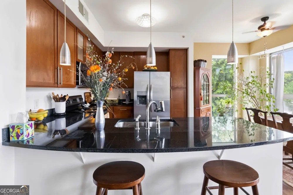 563 Memorial DR SE Atlanta, GA 30312