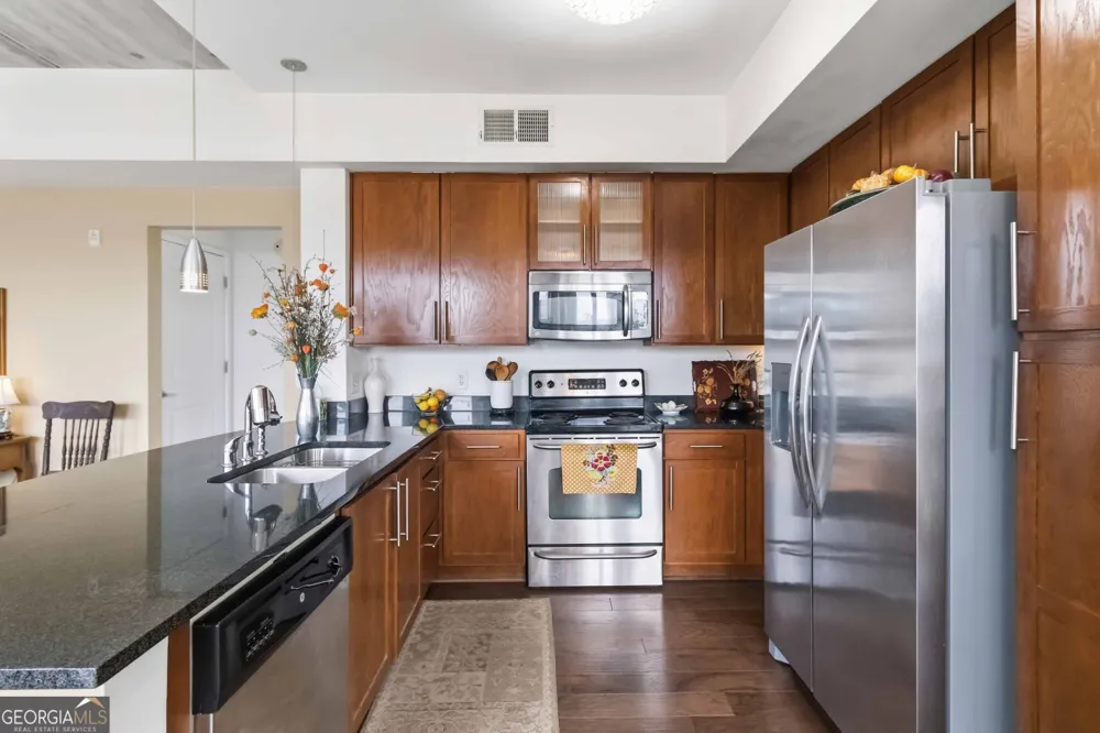 563 Memorial DR SE Atlanta, GA 30312