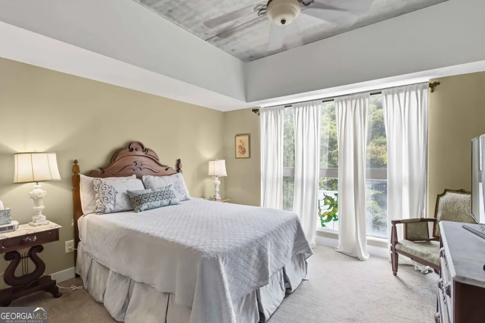 563 Memorial DR SE Atlanta, GA 30312