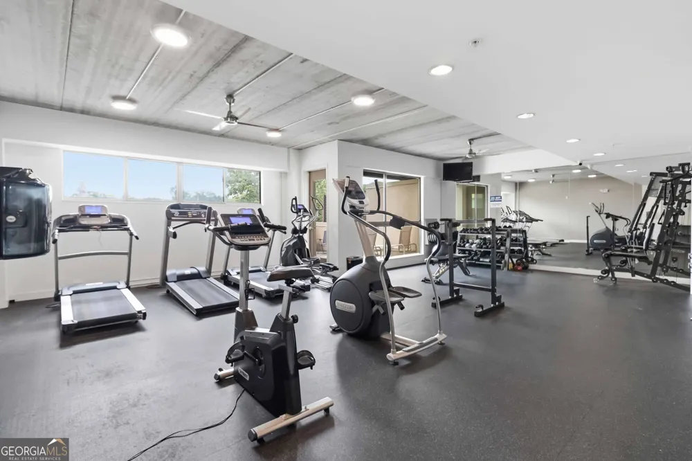 563 Memorial DR SE Atlanta, GA 30312