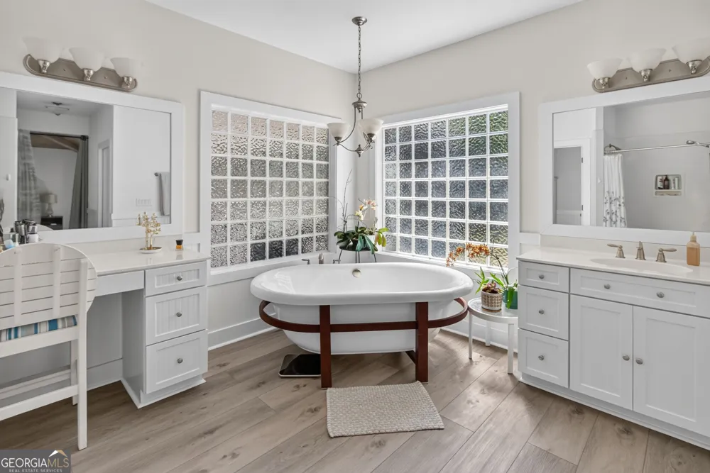 1504 Double Springs RD Townville, SC 29689