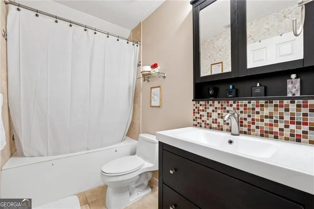 4643 Noah Overlook W Acworth, GA 30101