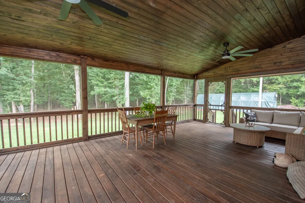 971 Bo Bo Banks RD Grantville, GA 30220