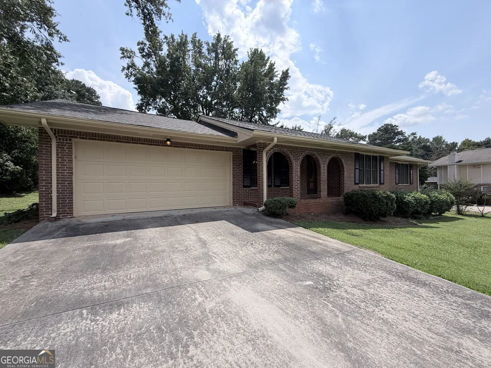 2305 Village DR Covington, GA 30016