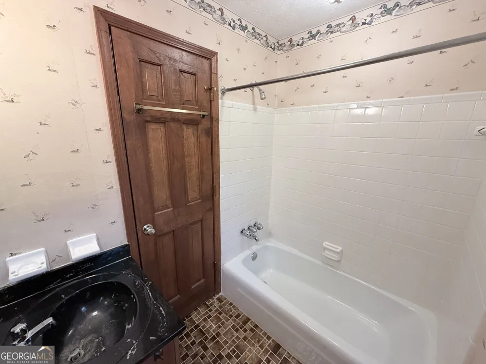 2305 Village DR Covington, GA 30016