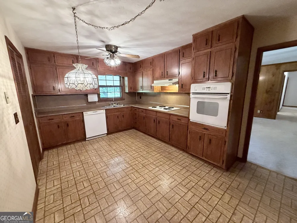 2305 Village DR Covington, GA 30016