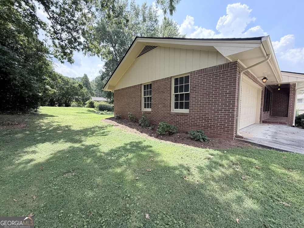 2305 Village DR Covington, GA 30016