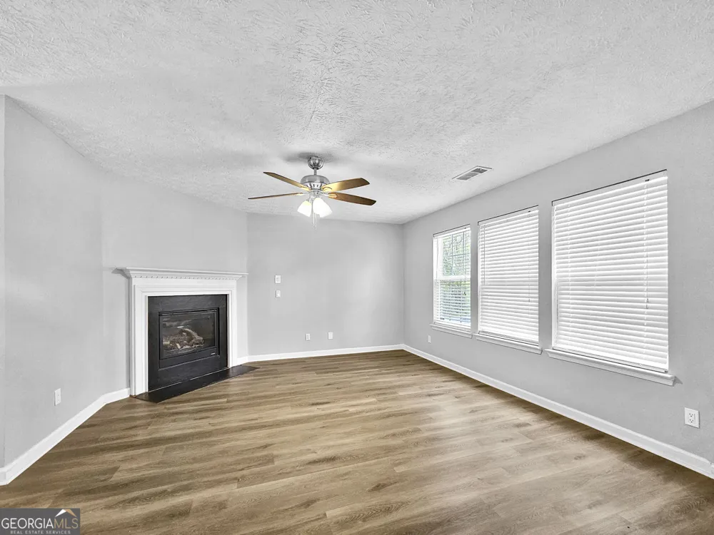1236 Liriope LN Lawrenceville, GA 30045