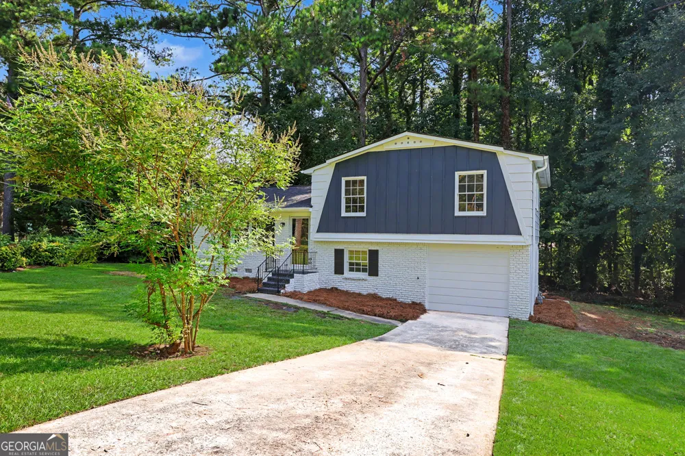 6200 Auburn DR Riverdale, GA 30296
