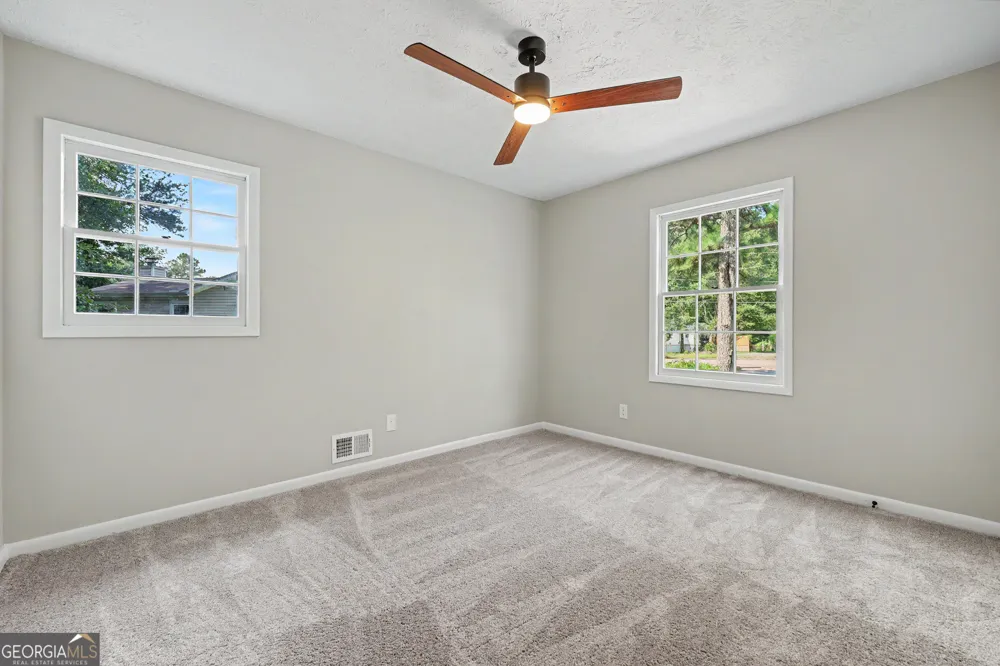 6200 Auburn DR Riverdale, GA 30296