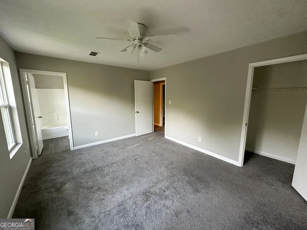 1819 Singer WAY Lithonia, GA 30058