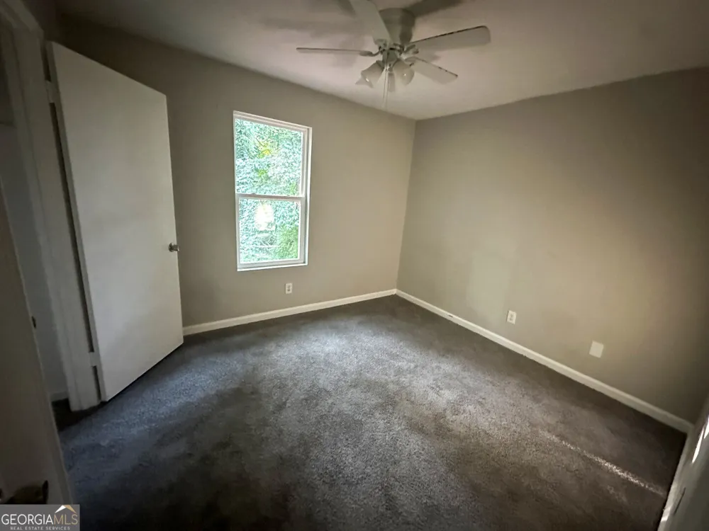 1819 Singer WAY Lithonia, GA 30058