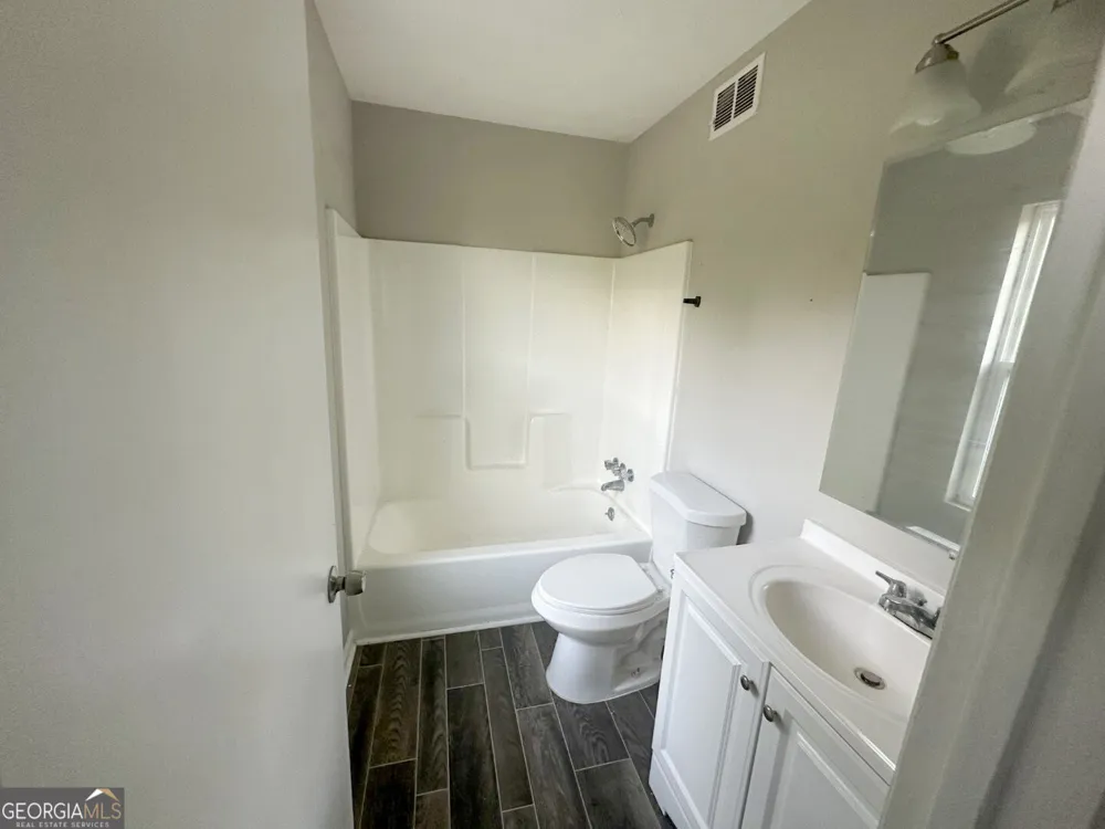 1819 Singer WAY Lithonia, GA 30058
