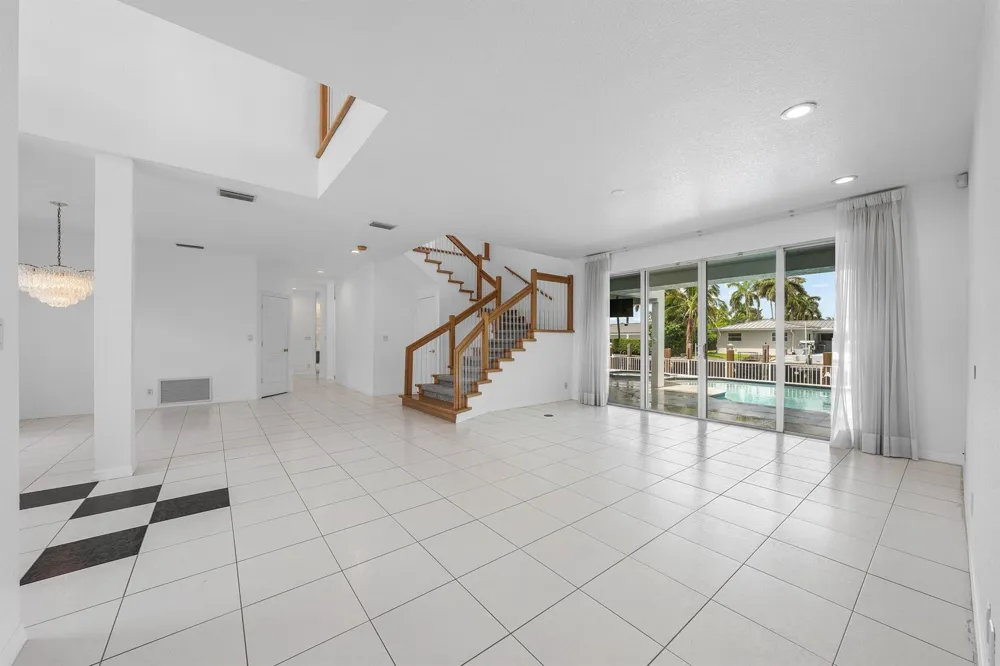 807 Coventry Street Boca Raton, FL 33487