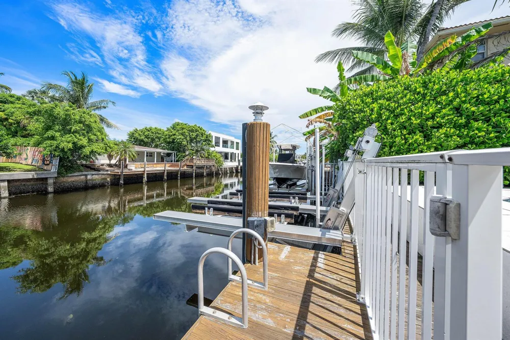 807 Coventry Street Boca Raton, FL 33487