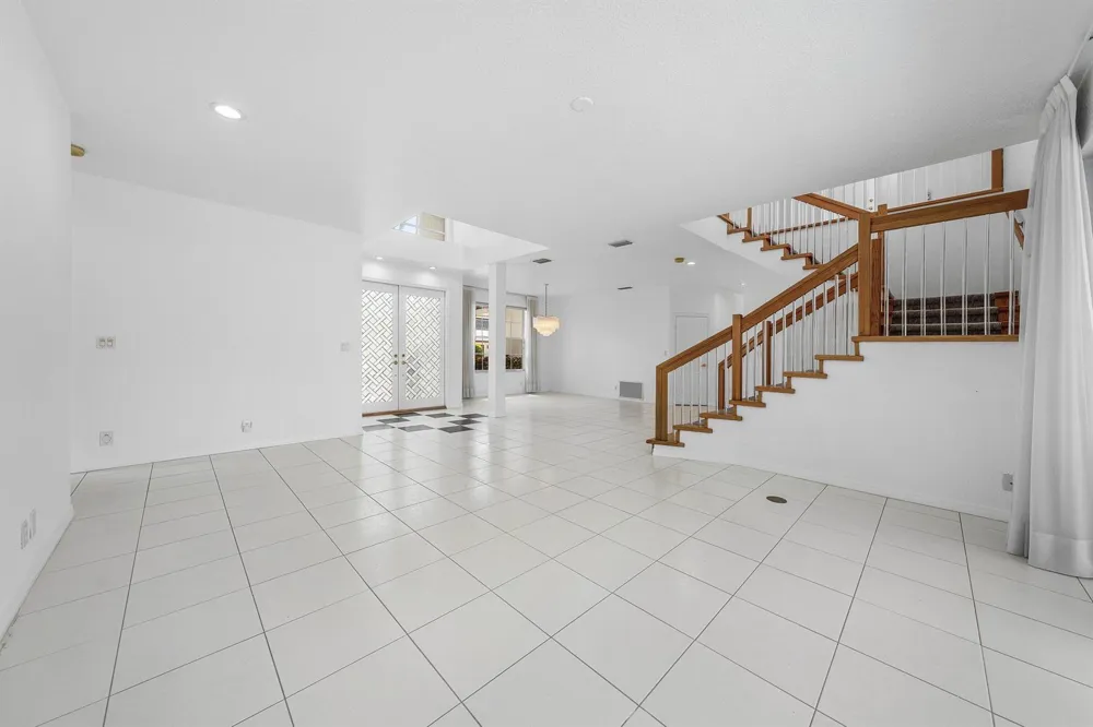 807 Coventry Street Boca Raton, FL 33487