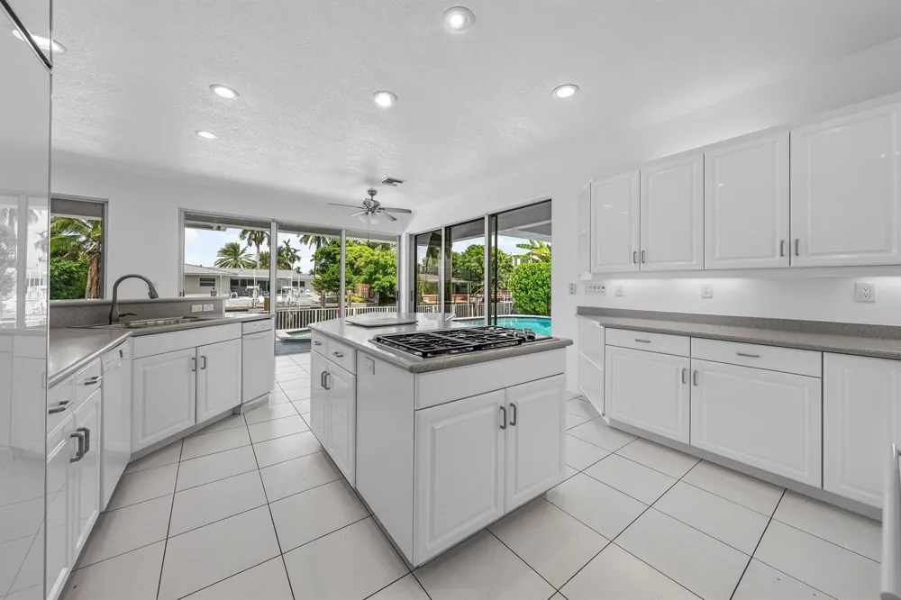807 Coventry Street Boca Raton, FL 33487