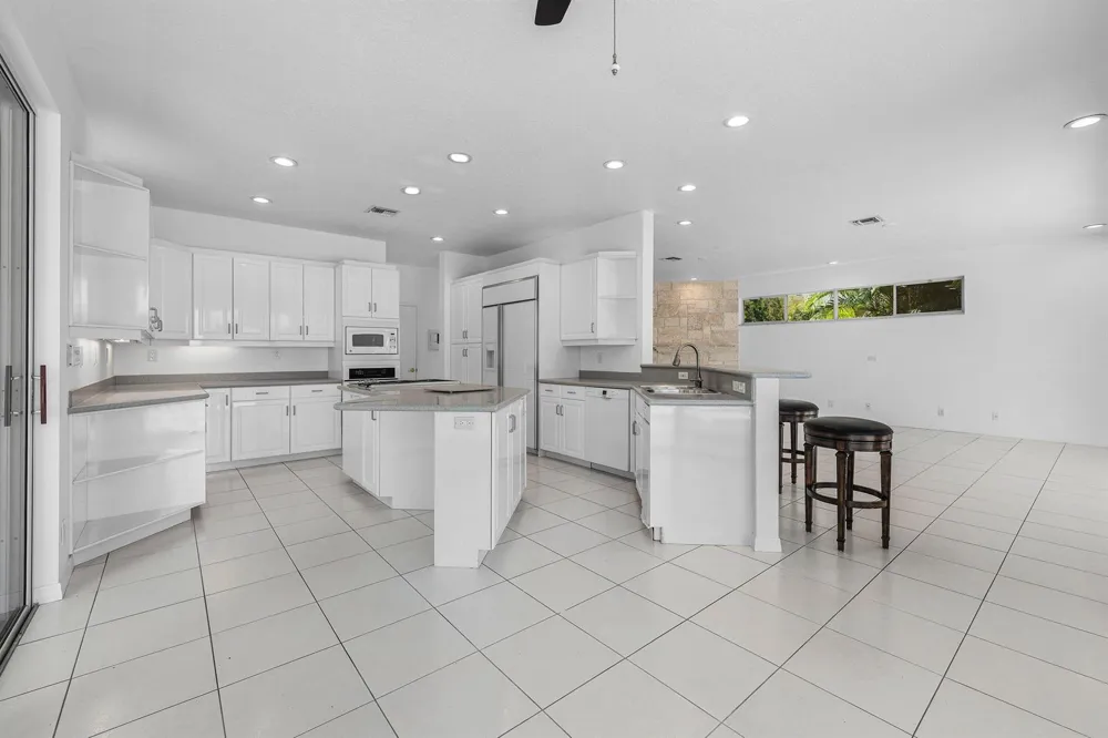 807 Coventry Street Boca Raton, FL 33487