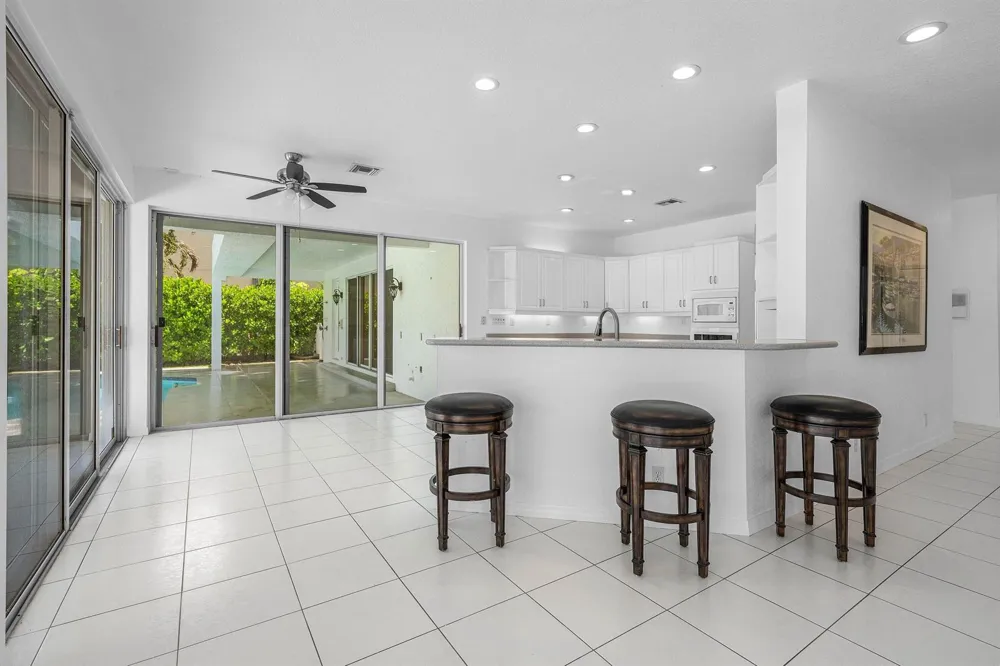 807 Coventry Street Boca Raton, FL 33487