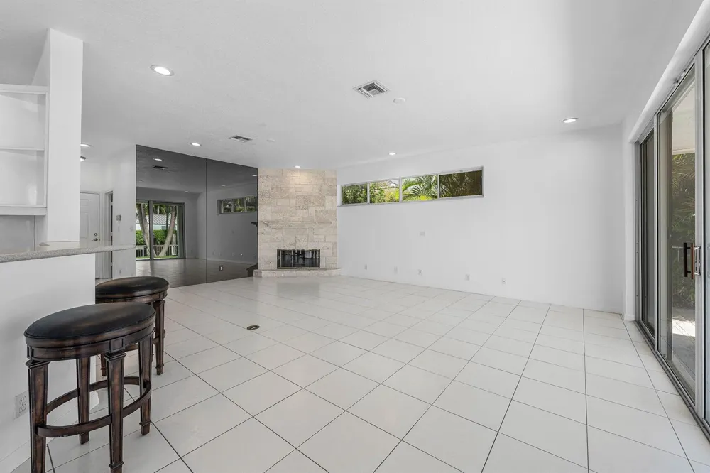 807 Coventry Street Boca Raton, FL 33487