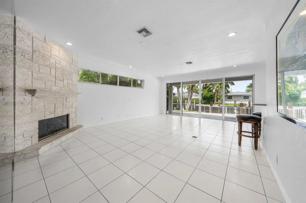 807 Coventry Street Boca Raton, FL 33487