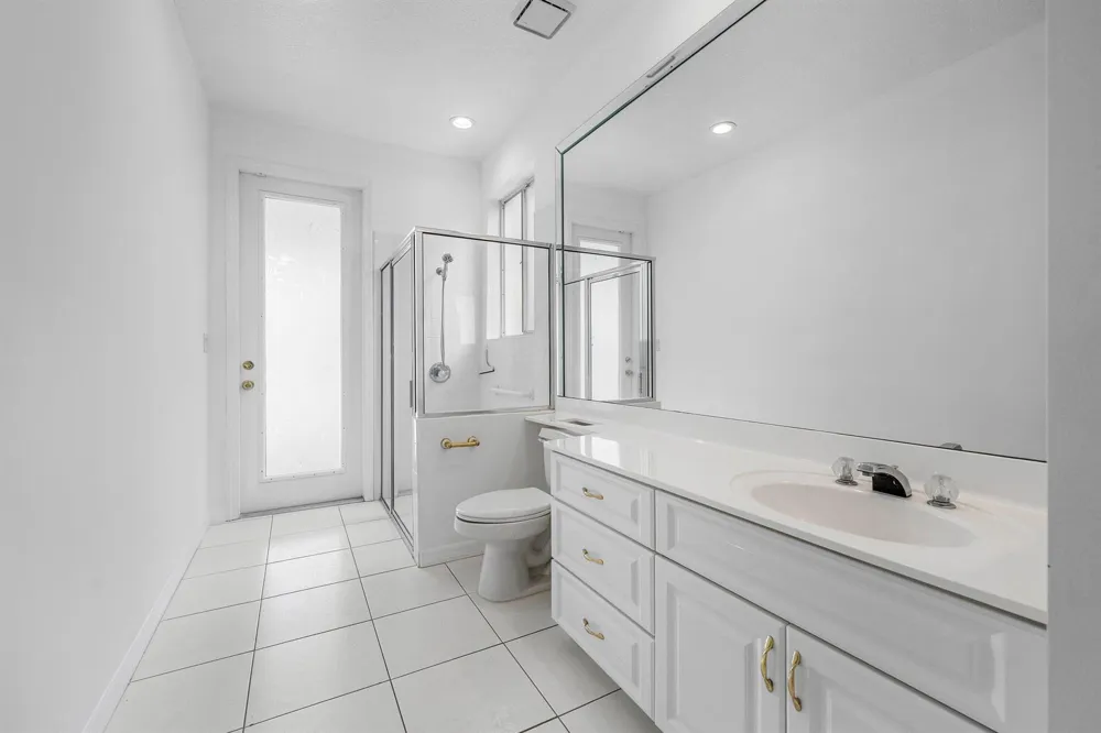 807 Coventry Street Boca Raton, FL 33487